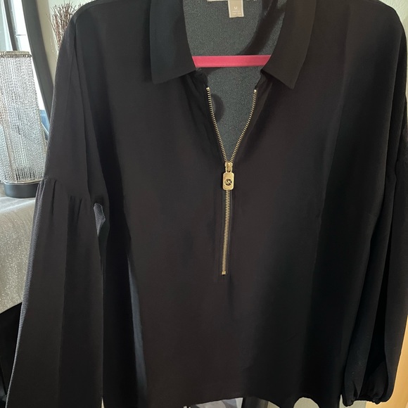 NWOT MICHAEL Michael Kors Black Collared Gold Zipper Blouse. Size Medium - Picture 6 of 9